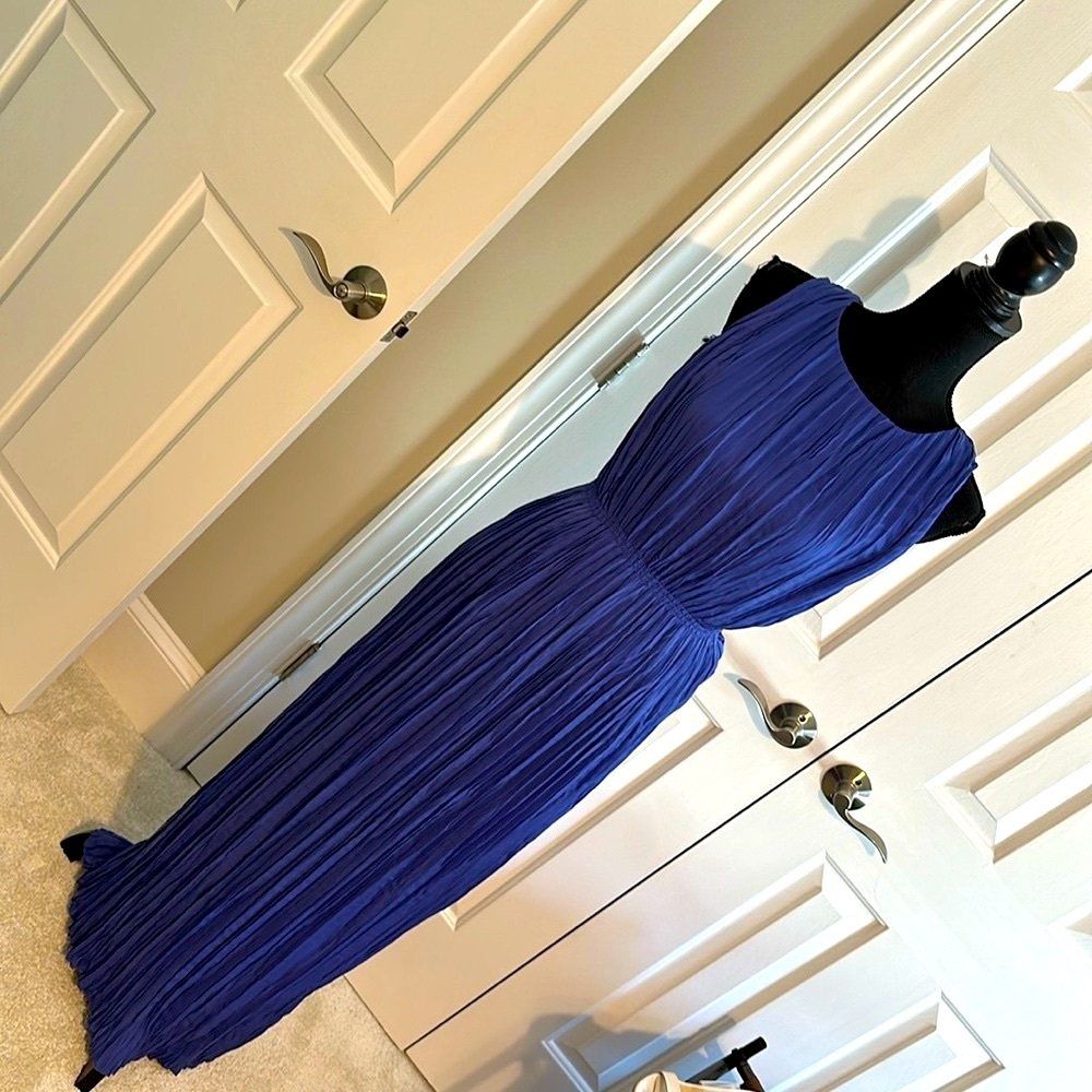 Beautiful pleated tanzanite blue Banana Republic dress